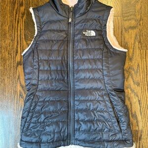 The North Face Kids Dark Gray Puffer Vest